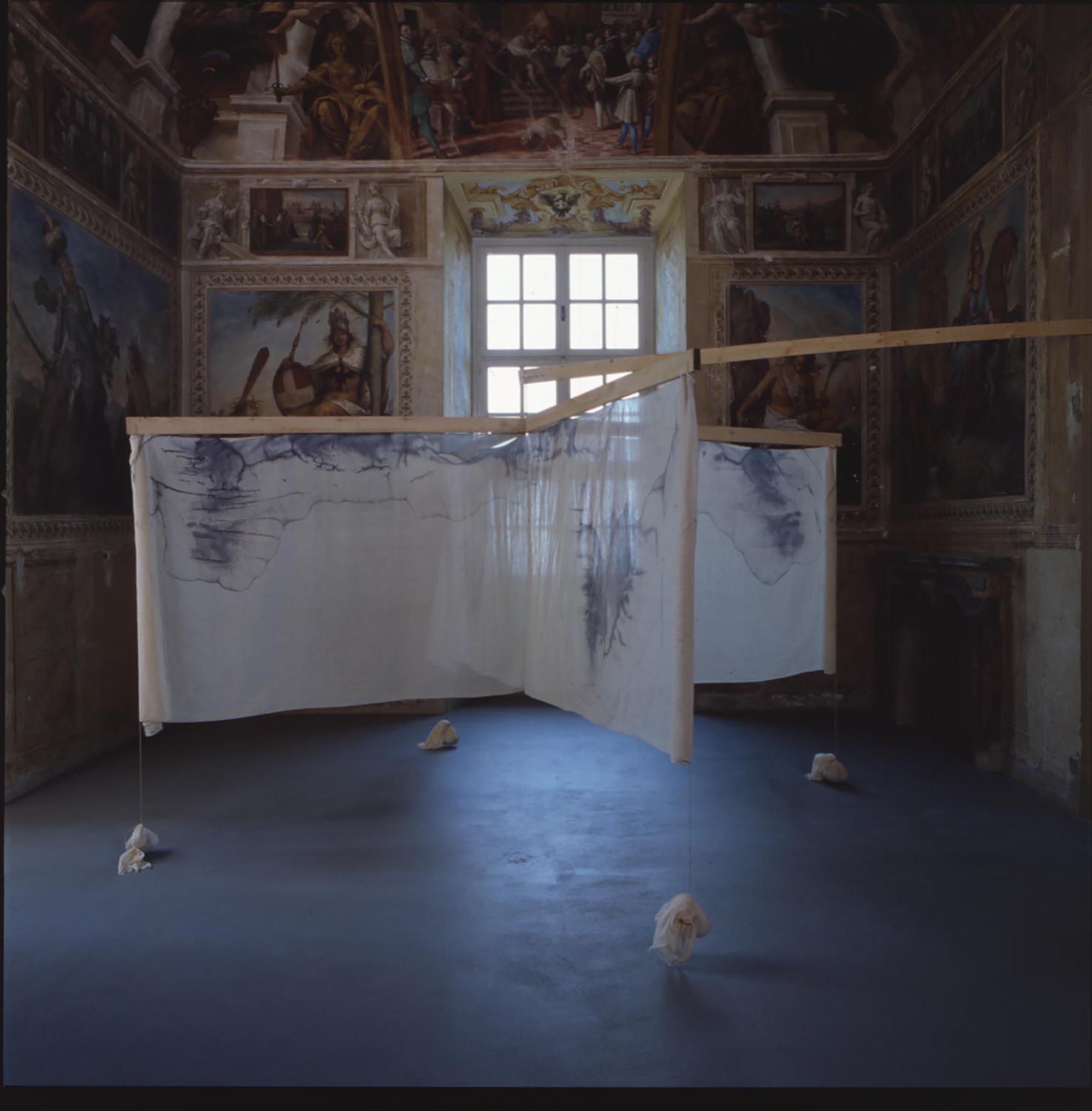 Luciano Fabro, La groma, 1984